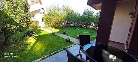 VillaWeb 9rooms - Long term business aparthotel 29 Euro per night per room, min 3months